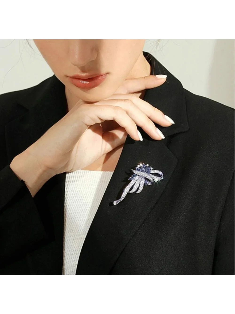 Vintage Floral Crystal Brooch Pin for Women | Blue/Purple Gemstone Jewelry